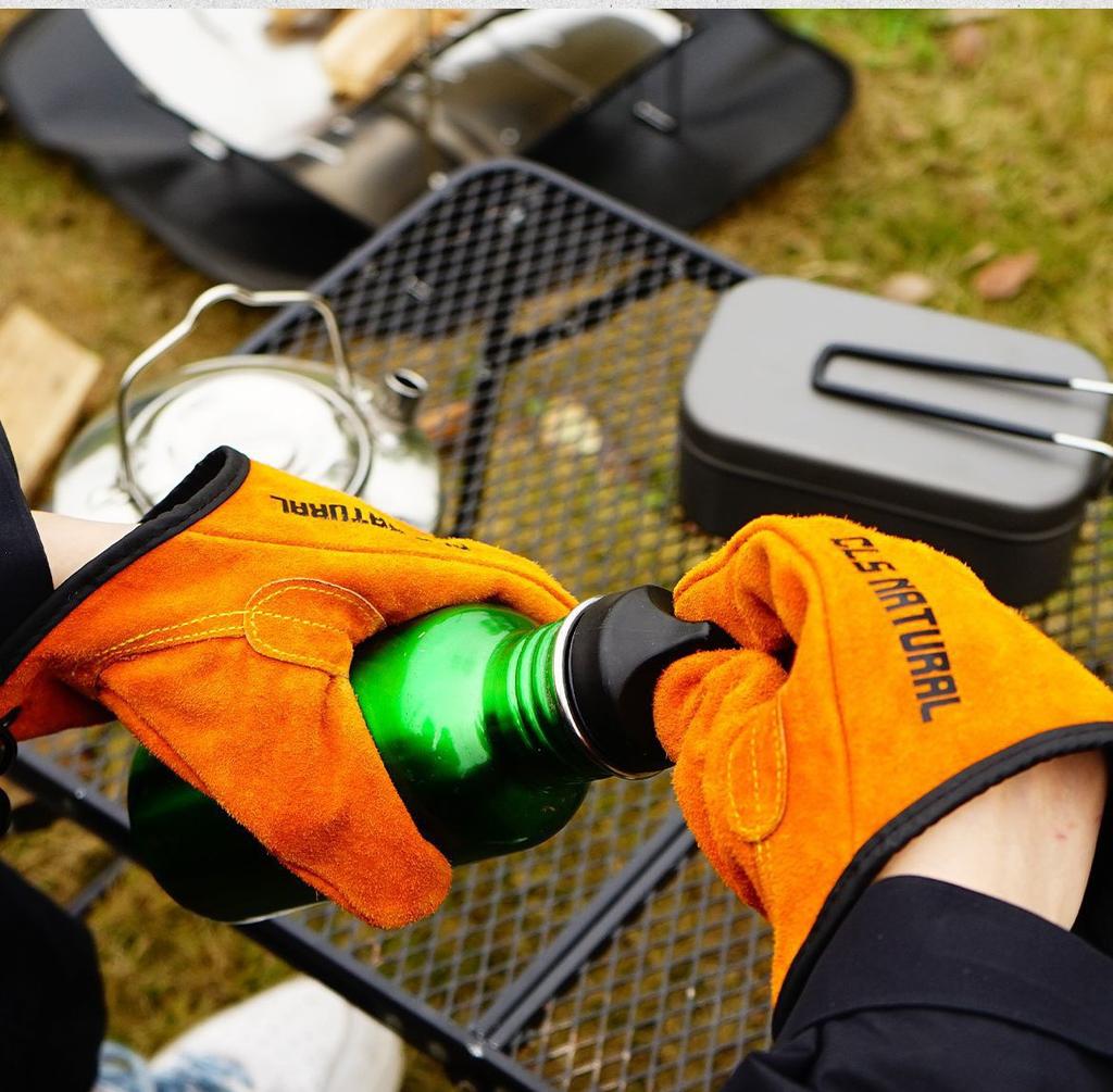 These outdoor gloves are unisex and ideal for camping and barbecues