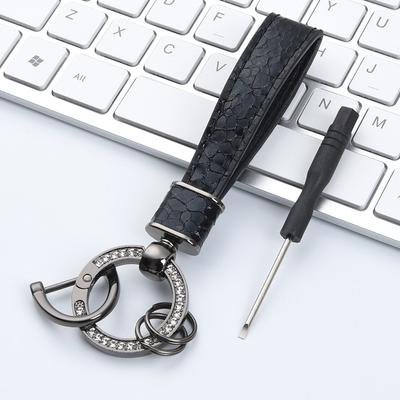 Luxury Leather Keychain Men's and Women's Car Pendant Keychain Waist Hanging