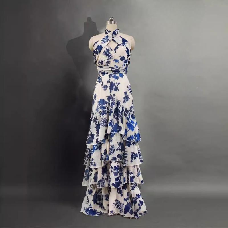 Frühling und Sommer neues Damen-Kleid mit böhmischem Urlaubsmuster und Trägern