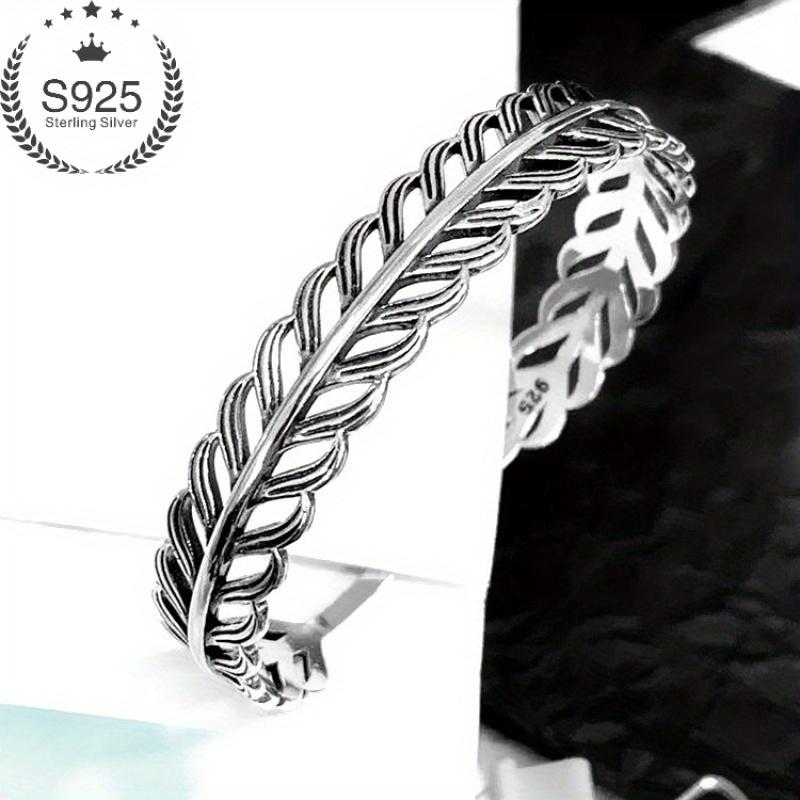 1Stylish S925Vintage bracelet with hollowed-out leaf design for women The vintage floral pattern with leaf motifs and blooming feather designs is an