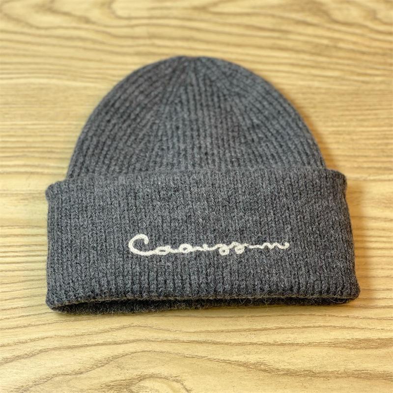 

English Letter Rabbit Fur Knit Hat for Women, Autumn and Winter Versatile Thickened Warm Pullover Ear Protection Knit Hat, Cold Weather Hat for Adult54-62Average Size темно-серого