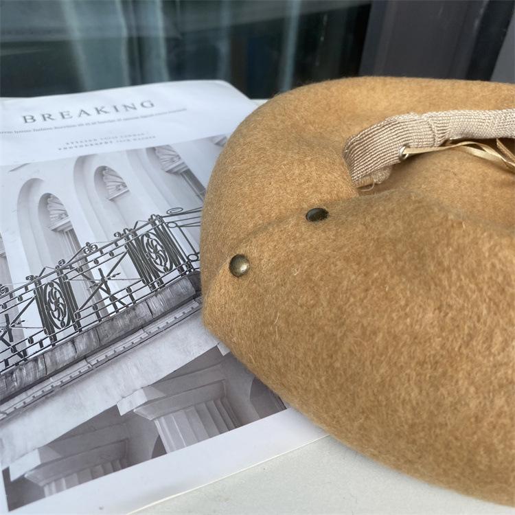 Autumn and Winter Woolen Hat Female Literary Copper Buckle Painter Hat Thickened Bud Hat