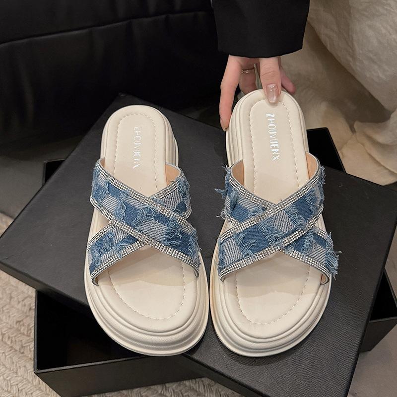 Fairy wind slippers female summer wear 2025 new shoes versatile thick-soled pregnant women soft-soled beach cool slippers