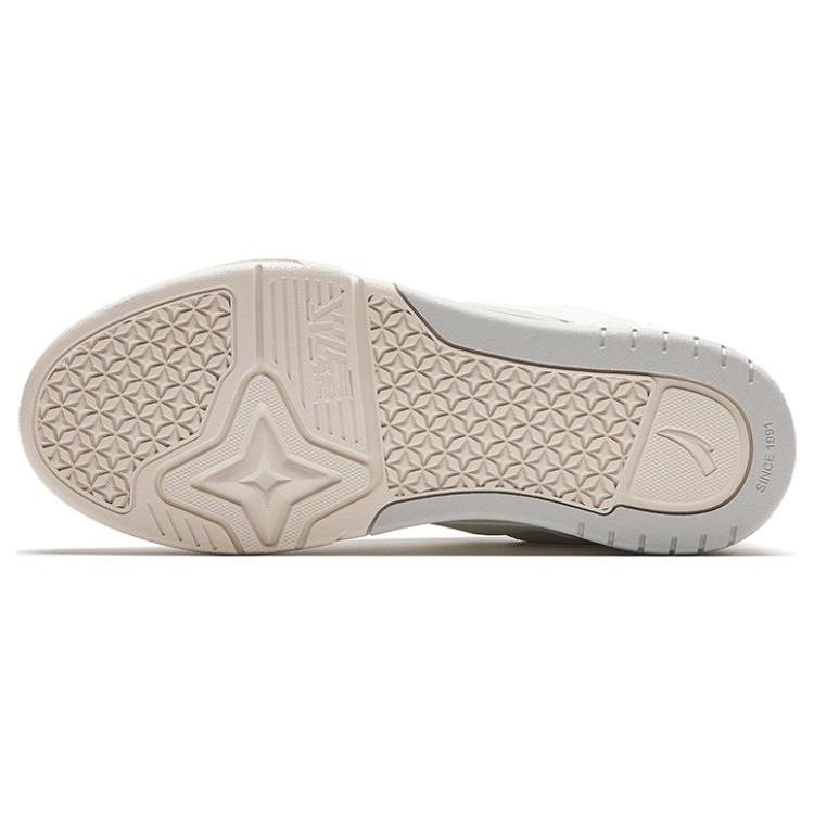 Anta Oscar Puffy Shoes Low Top Skateboard Shoes Women's Ivory White 922348040-2