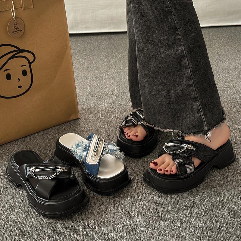 Spring and Summer Footwear Platform Sandals and Slippers To Increase Non-slip Women's Shoes Beach Shoes.