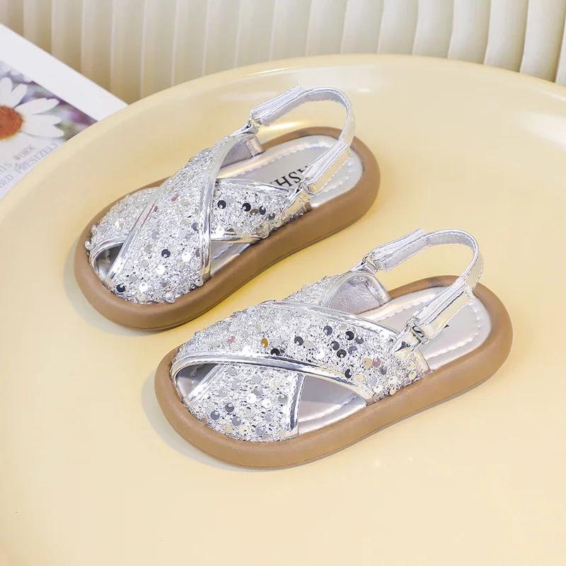 Girls' Fashion Sandals with Sparkling Sequins 2024 Summer Kids Versatile Princess Sandals Girls Peep Top Beach Shoes Outdoors
