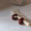 "Hong Kong Retro Metal Drip Oil Earrings: Fashionable, Trendy, Versatile Women's Studs".
