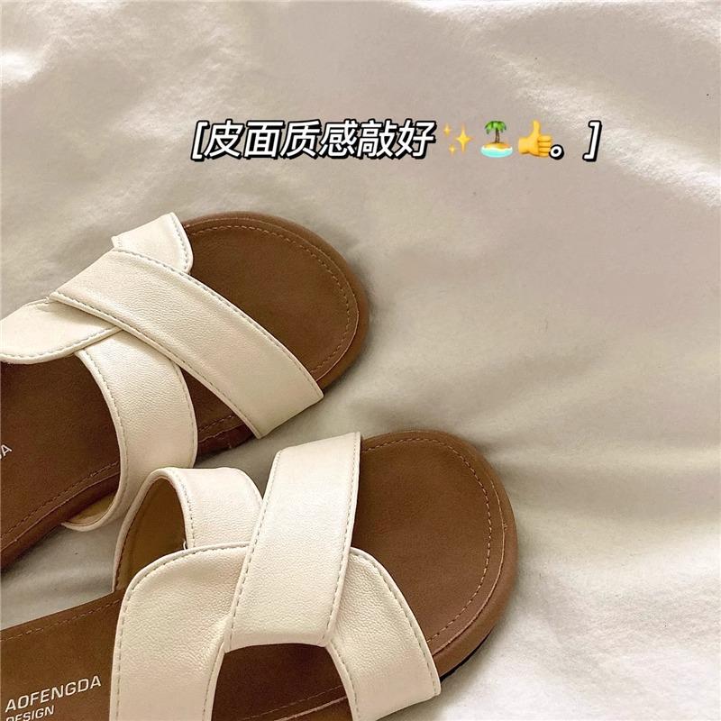 Soft waxy Q bomb~! Good texture niche kinked cross slippers women's soft soft outer wear summer ins beach cool slippers