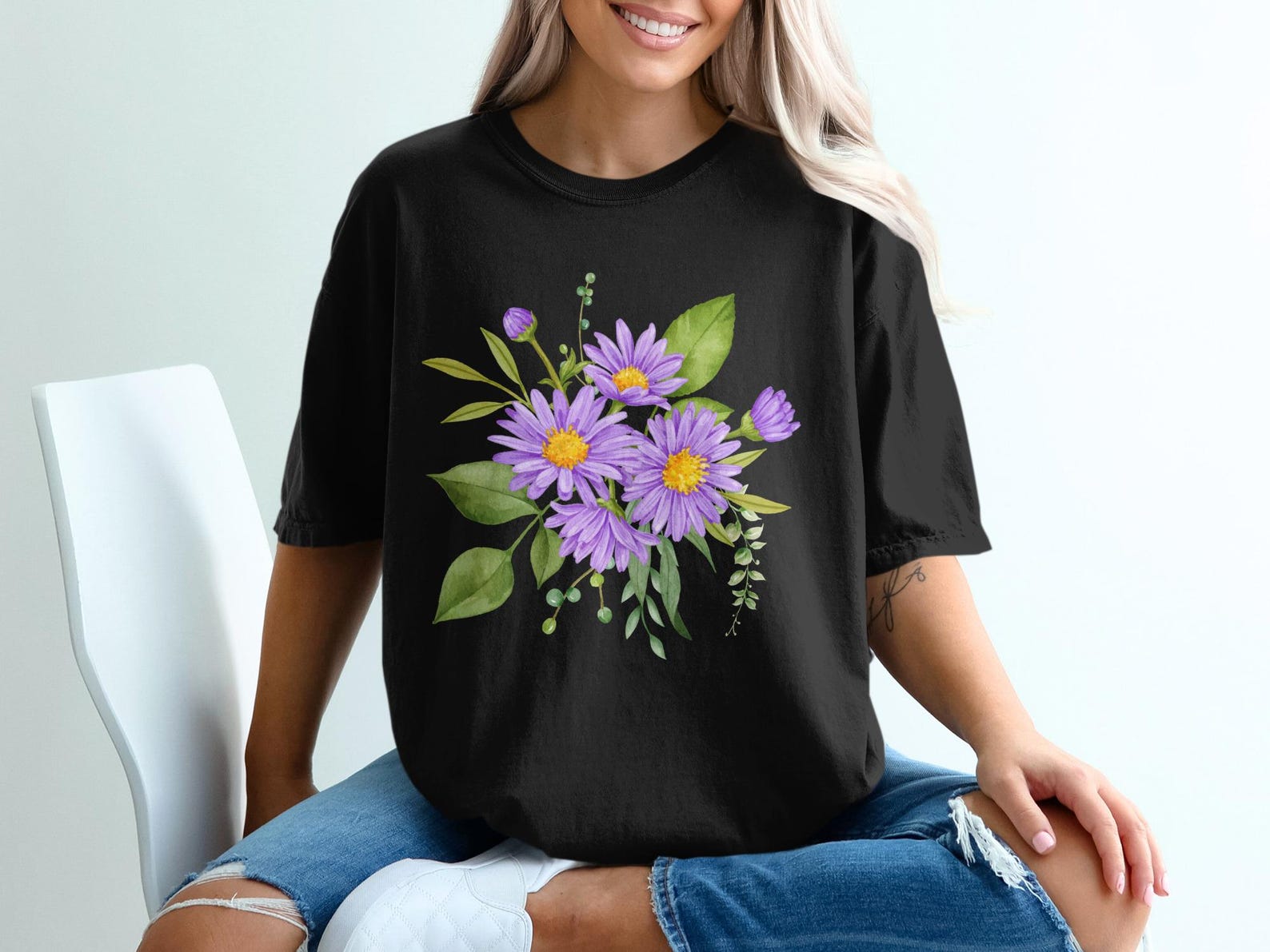 Purple Watercolor Floral T-Shirt | Botanical Garden Daisy Tee M