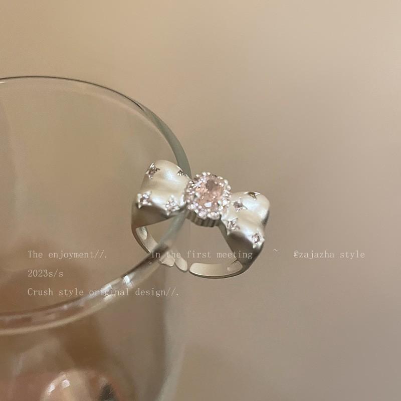 Fairy retro butterfly pendant necklace female new exquisite high-end court style butterfly opening ring