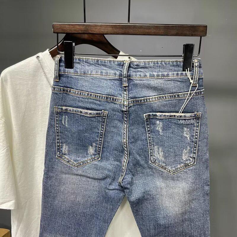 Men's 2024 Trendy American Retro Blue Slim-Fit Washed 9-Point Jeans