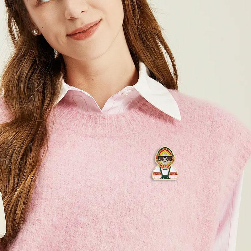1Pc Traditional Clothing Russian Girl Brooch Versatile Zinc Alloy Retro Backpack Pin Russian-style Metal Brooch