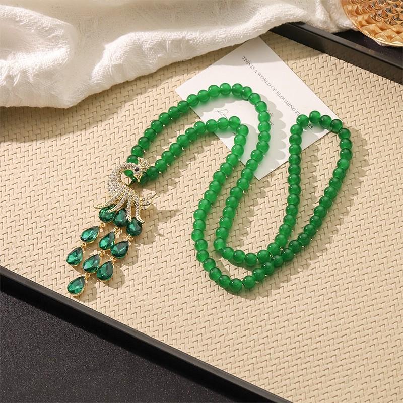 Vielseitige grüne Ruyi-Anhänger-Halskette - Hochwertiger Retro-Stil für Damen