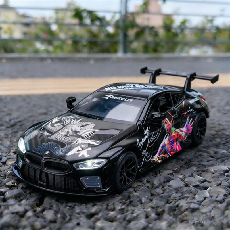 1:32 BMW M8 GTE Alloy Sports Car Model Diecast Metal Track Racing Car Vehicle Model Simulation Sound and Light Children Toy Gift
