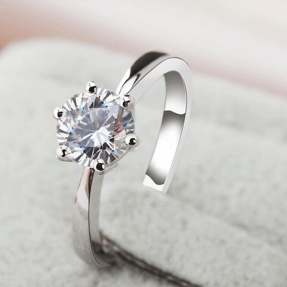 New Classic Diamond Ring for Women Six Claws One Carat Moissanite Micro -Set Gems S925 Silver Rings Lover Couple Anniversary Gift