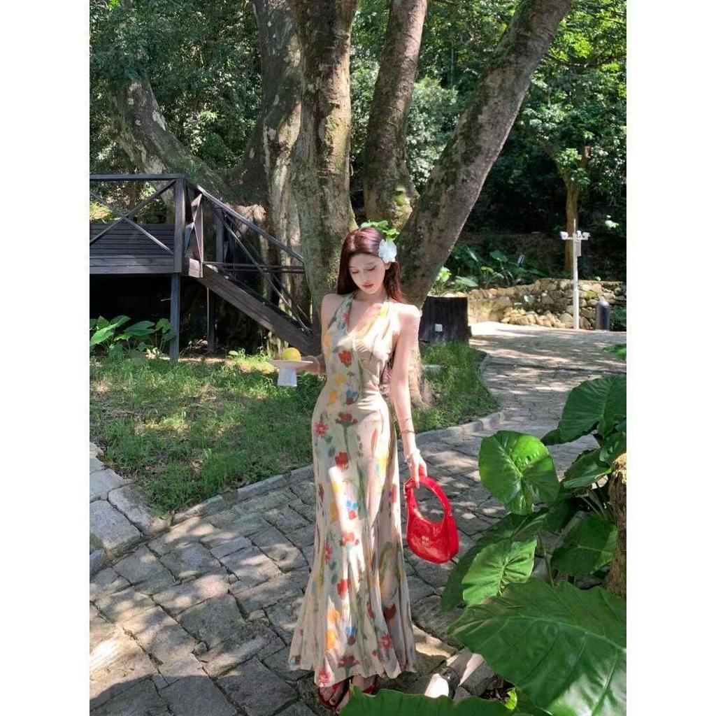Retro Printing Backless V-neck Neck Dress for Women, Summer Pure Desire To Close the Waist, Fishtail Skirt, Slim-fitting Hip-wrapped Dress