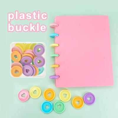 30 ks Volný pořadač na listy Opakovaně použitelný proti praskání Vyhloubený Více barev Dostatečné množství Spona na vázání otvorů pro houby Studentské potřeby