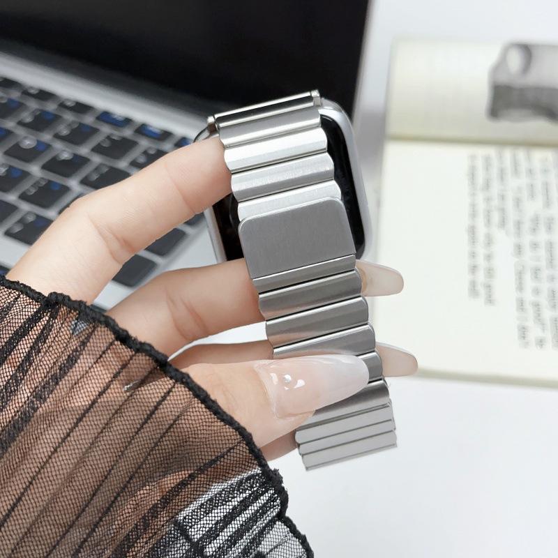 Edelstahl-Metallarmband für Apple Watch 46 mm 44 mm 40 mm 42 mm 49 mm 41 mm 45 mm Metallglieder-Magnetarmband IWatch 10 9 8 7 6 SE 5 4