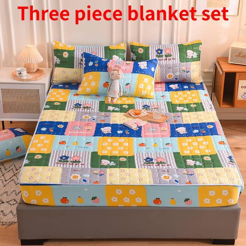 Moderne, vereinfachte Bettdecke mit Baumwollfüllung und rutschfesten Rändern für das Bett