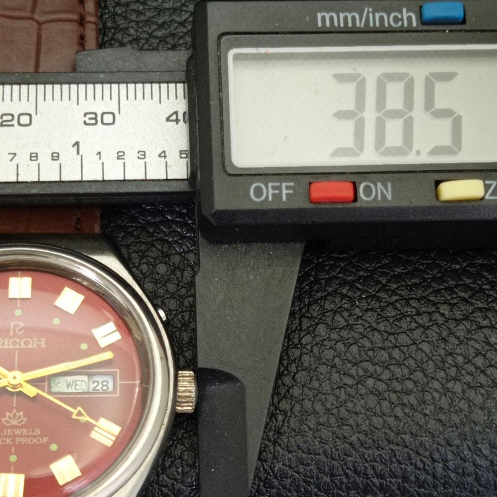 VINTAGE RICOH R31 AUTOMATIC JAPAN MENS RED COLOR DIAL WATCH a500615-5 R153-a500615