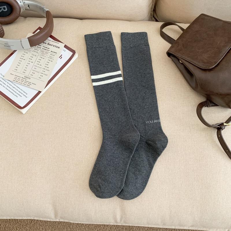 Women Stockings Bee Embroidery Long Socks Solid Color Black White Gray Stockings Knitted Cotton Knee Socks Women Stockings