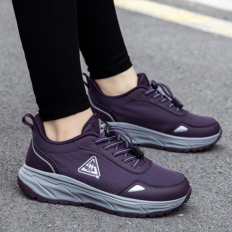 Fleece warm sports mother shoes in autumn and winter, wear-resistant cotton shoes, medium thickened sports shoes