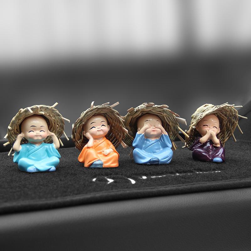 

4 шт. Симпатичные соломенные шляпы монахов статуэтки Будды креативные куклы Будды украшения стола автомобиля смоляные поделки подарок маленькие скульптуры монаха