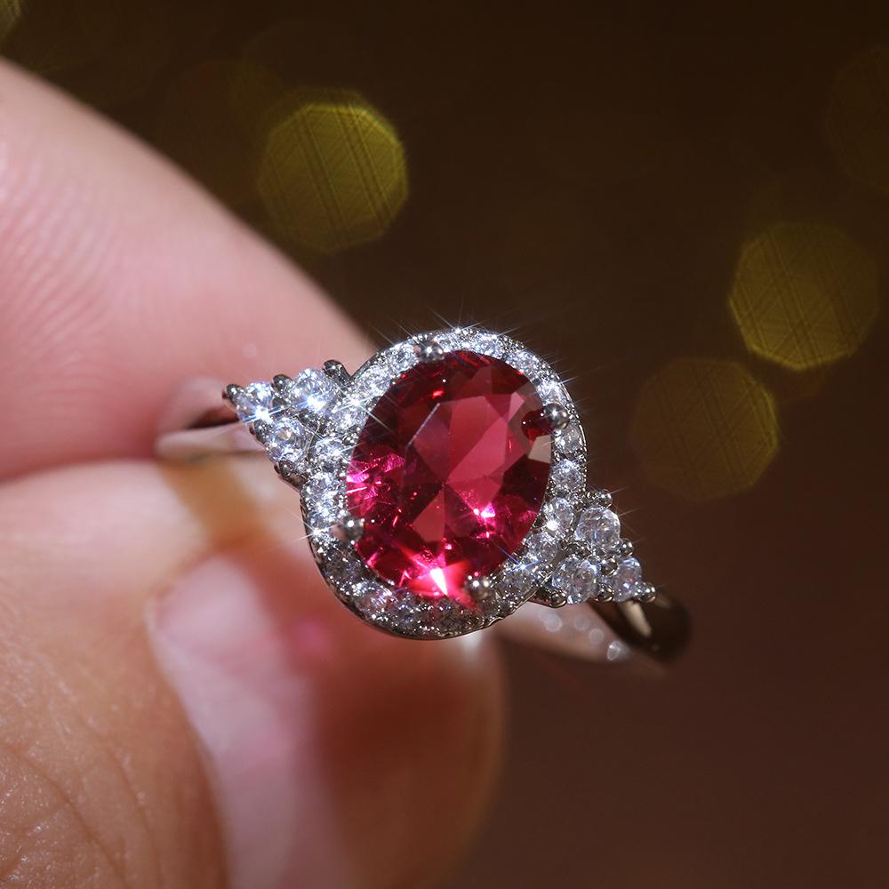 New recommendation, classic temperament red gemstone ring, European and American micro-inlaid zircon fashion women's ring