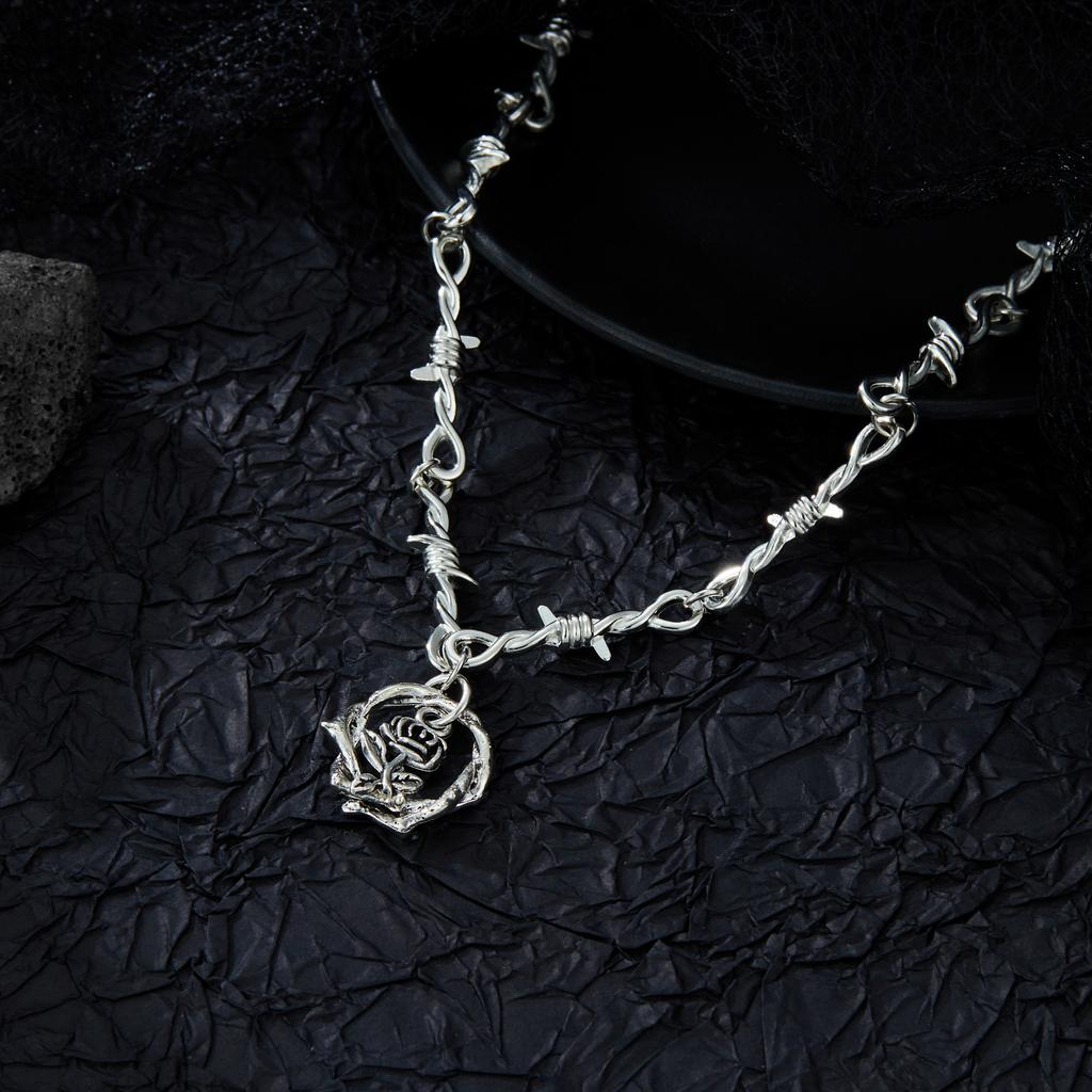 Punk Gothic Thorn Rose Pendant Necklace Women's Y2k Retro Sweet Cool Hip Hop Accessories Harajuku Party Zircon Gifts