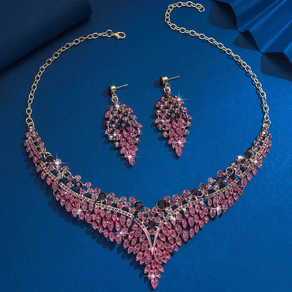 Slitinové pozlacené náušnice náhrdelník přehnané vintage doplňky šaty set plný diamantových šperků