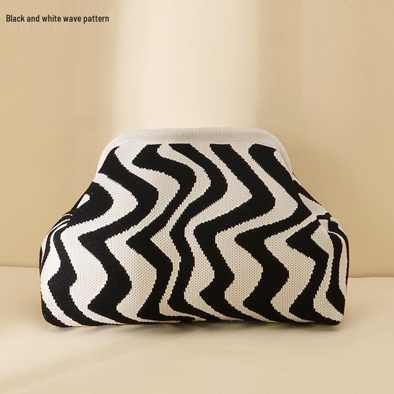 

Вязаный клатч с европейским и американским волновым узором: Легкая роскошь и модный дизайн с цветовыми блоками