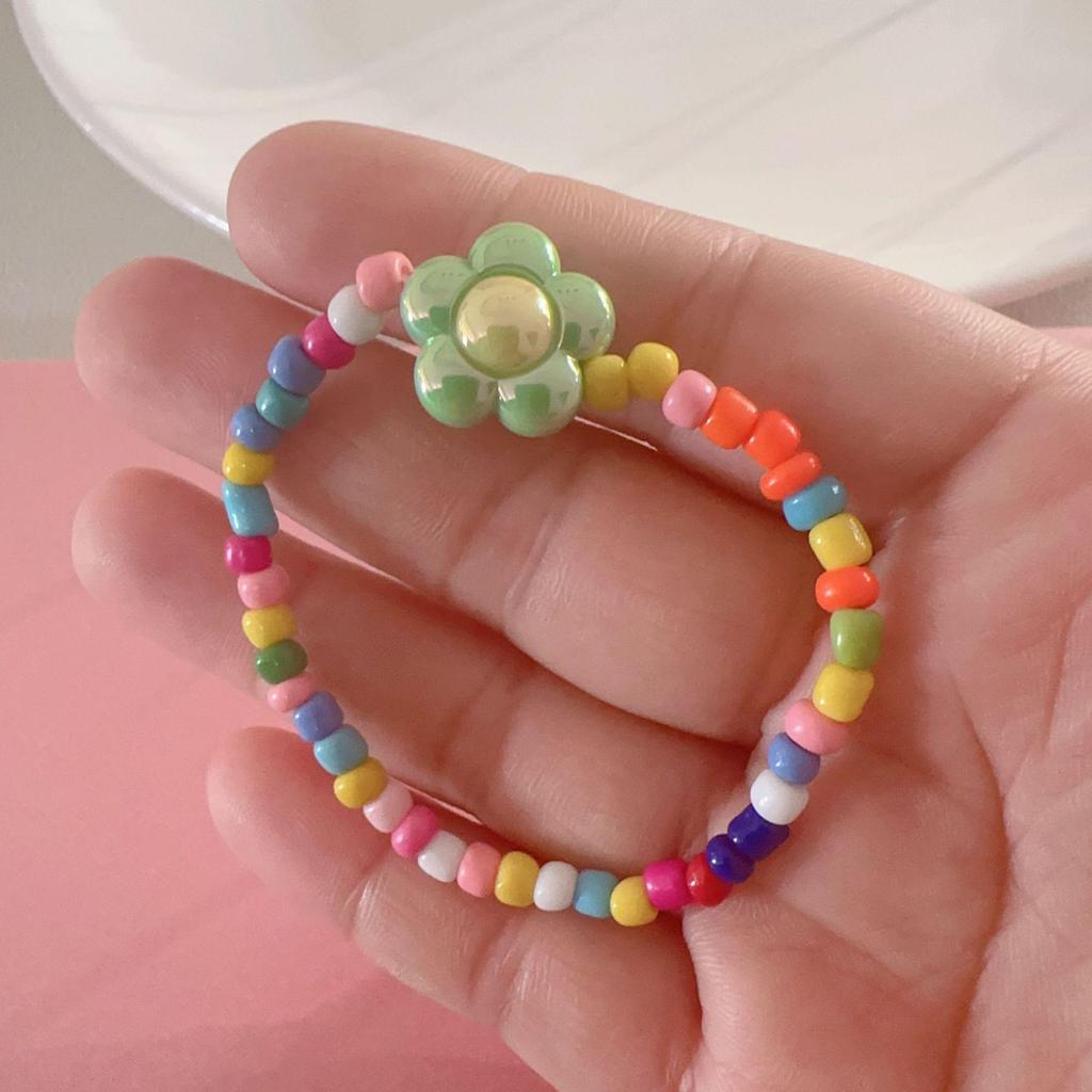 Barevný korálkový náramek s kreslenou princeznou pro děti - roztomilý, kreativní design s cukrovinkami
