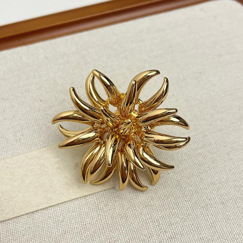 Contemporary Style Ring Statement Glitter Art Piece With Textured Finish Finger Jewelry Perfect For Gift Giving