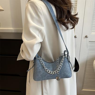 This Year, the Popular Small Bag Women's 2025 New Autumn Fashion Simple Messenger Bag Casual Fashion Foreign Style Hand Bag