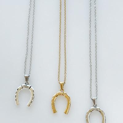 August Harmony Lucky Horseshoe Necklace / 3color