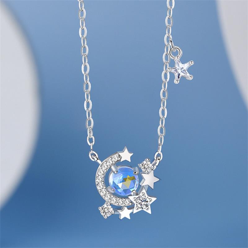 Exquisite Star and Moon Necklace: Women's High-End Summer Pendant with Versatile Design