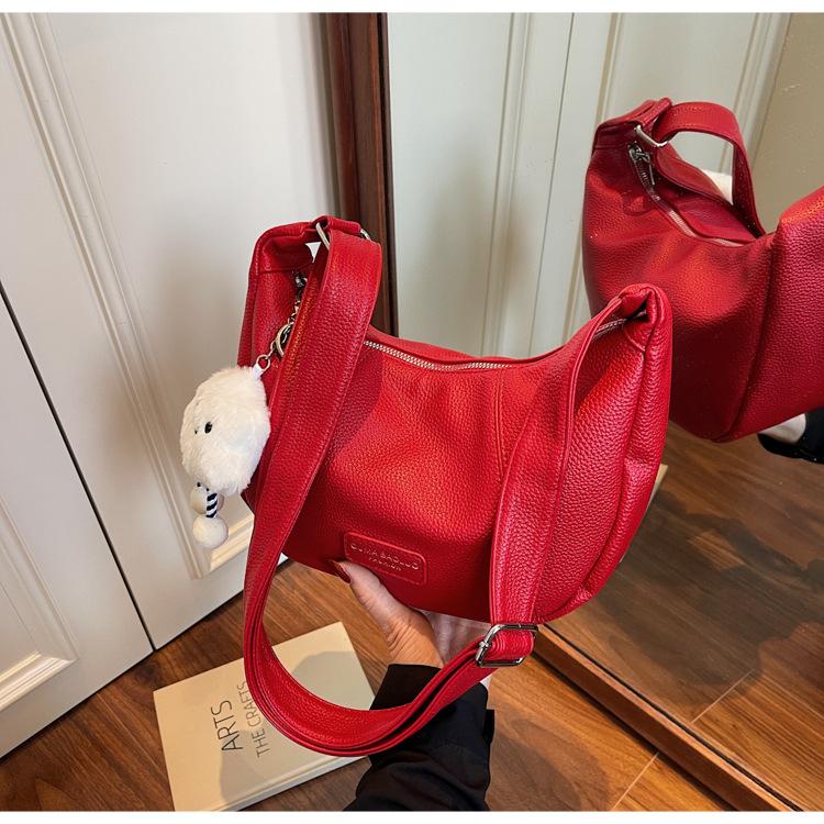 

2025 popular casual dumpling bag lychee pattern soft leather student commuter messenger bag versatile lightweight shoulder women s bag