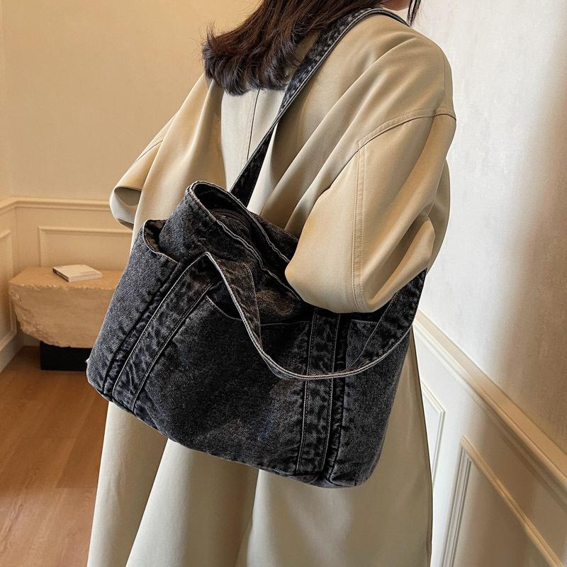 2025 new product handbag women's large-capacity casual simple denim bag student commuter shoulder bag