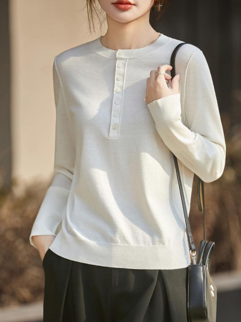Women's Lightweight Knit Round Neck Sweater for Spring/Autumn