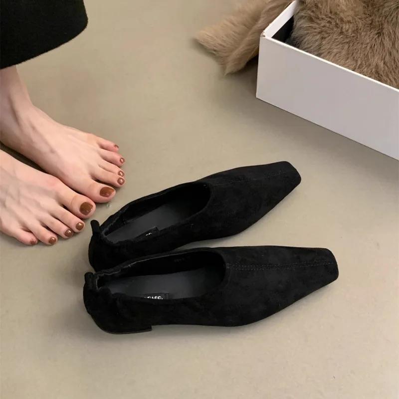2024 Autumn French Vintage Temperament Single Shoes Women Flat Autumn and Winter Suede Slip-on Casual Shoes