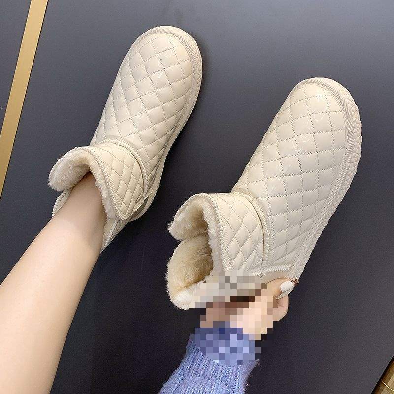 Winter Snow Boots Women's New Versatile Short Boots Flat-bottomed Short Boots Thickened Velvet Thermal Cotton Boots Student Cotton Shoes
