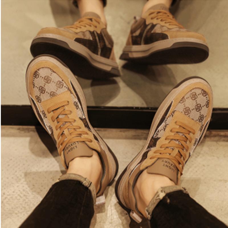 European New Shoes for Men Leather Casual Shoes Trend Print Flat Skateboard Shoes Youth Fashion Lace-up Sneaker