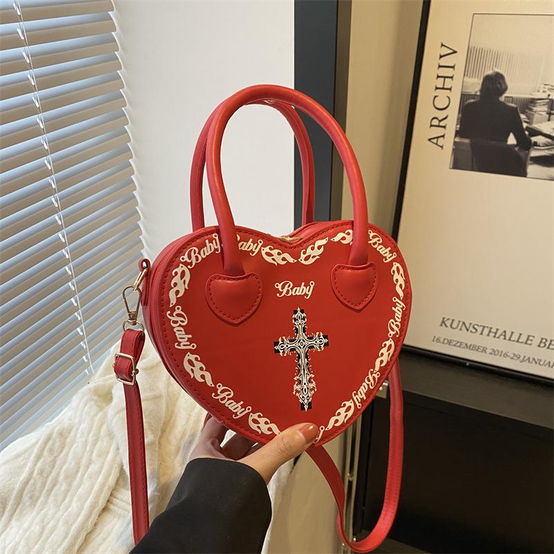 

2025 New Punk Dark Heart-Shaped Women s Crossbody Shoulder Bag барби розовый