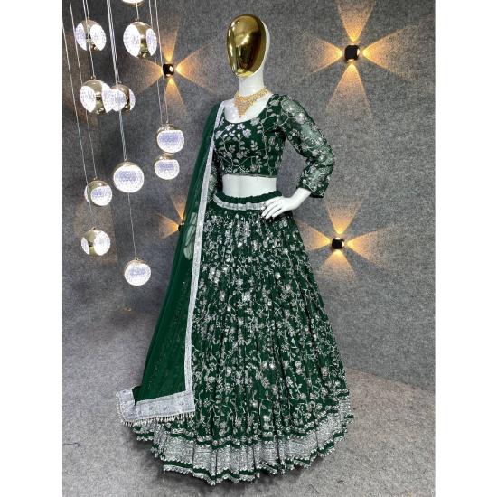 

Новая привлекательная и сильно вышитая лехенга с блузкой и дупаттой. (чоли)