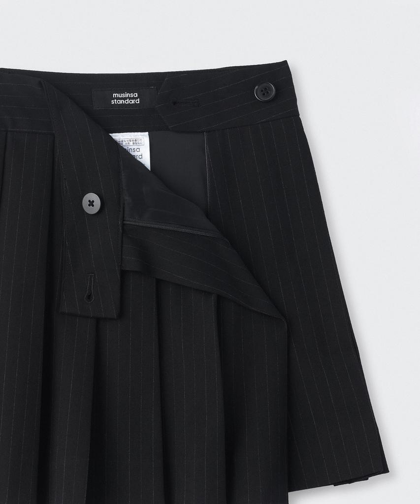 Musinsa Standard Woman Women'S Pinstripe Low Rise Pleated Mini Skirt [Black]