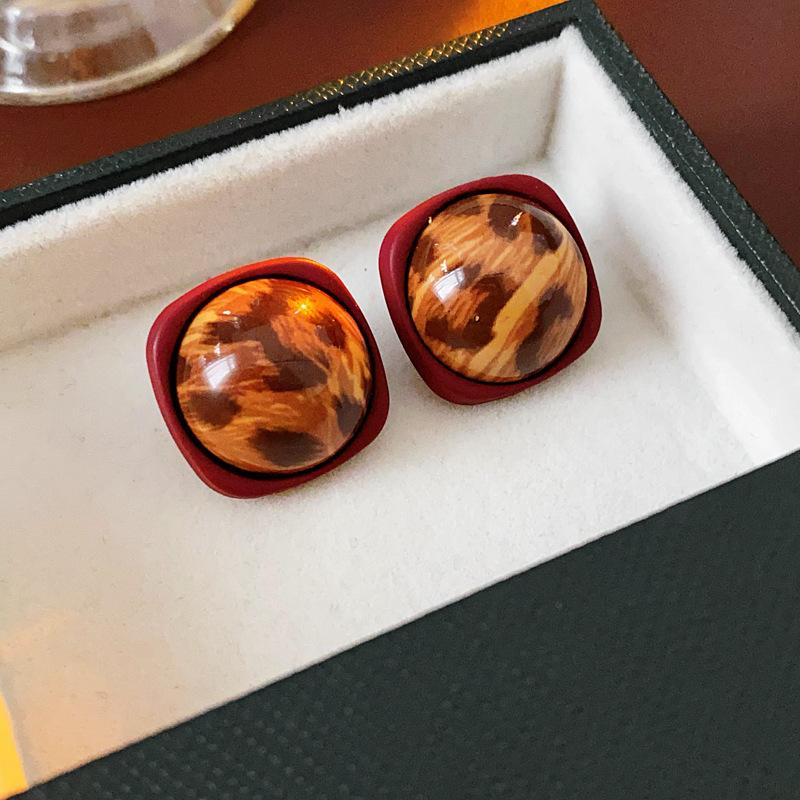 Retro Hong Kong Style Silver Needle Leopard Print Circle Earrings Light Luxury High-end Temperament Earrings Niche Earrings Women