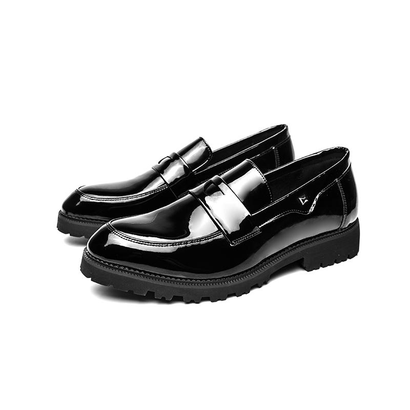 Fashion Soft Sole Male Flats Moccasin Casual Shoes Men Dress Shoes All-match Glossy Loafers Men's Painted Leather Slip-on Walking Shoes