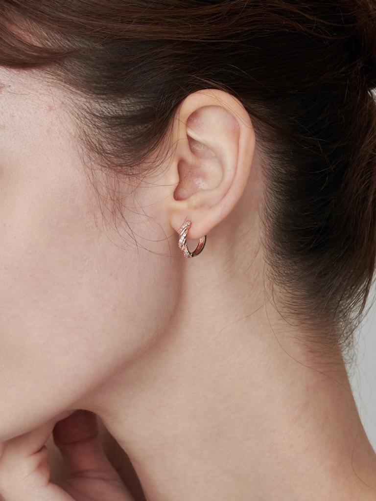 14K Wave Cubic One-Touch Earrings (Gold Pin) ELGPEE395