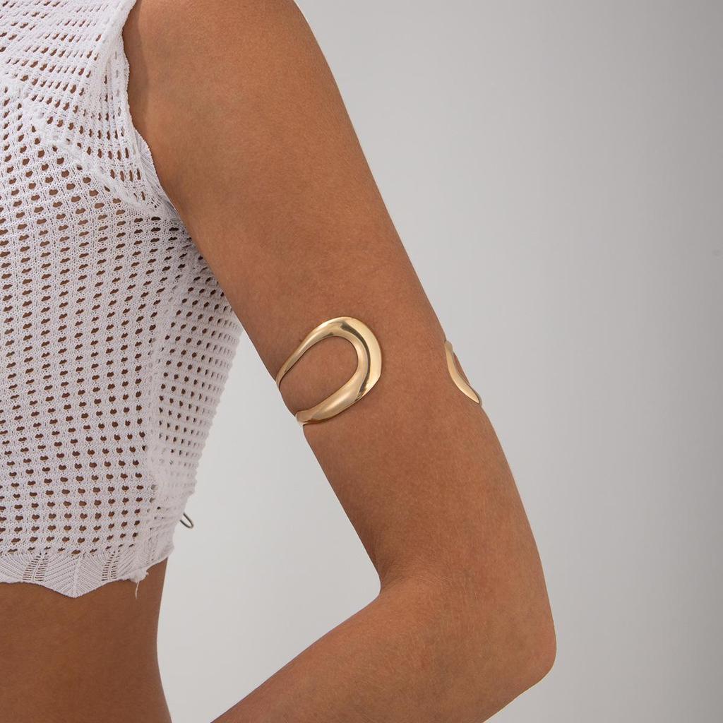 U-shaped Geometric Open Bangle: Simple Metallic Fashion for Women