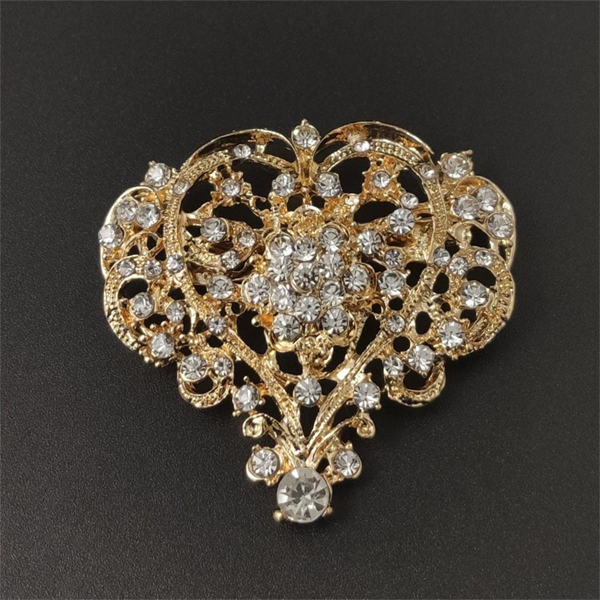 1Pc Elegant Romantic Love Brooch Creative Personality Pin Retro Hollow Jewelry Accessories Birthday Party Gifts Souvenirs Trendy